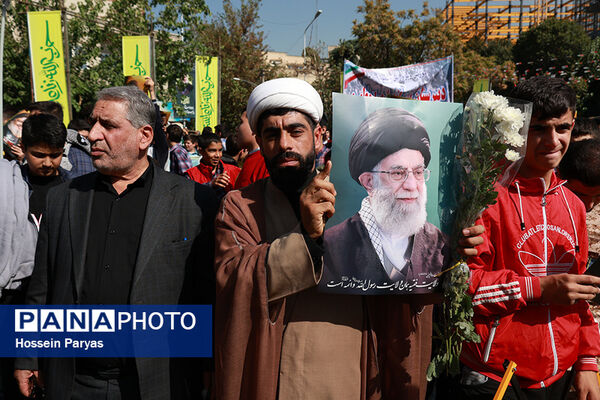 آیین ادای احترام به مقام شامخ شهیدان مقاومت و شهید سید حسن نصرالله