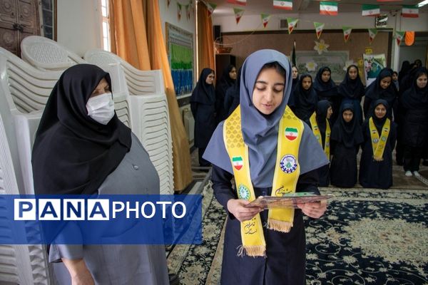 جشنواره دانش‌آموزی دور‌ریختنی‌ها توسط پیشتازان سازمان دانش‌آموزی محلات