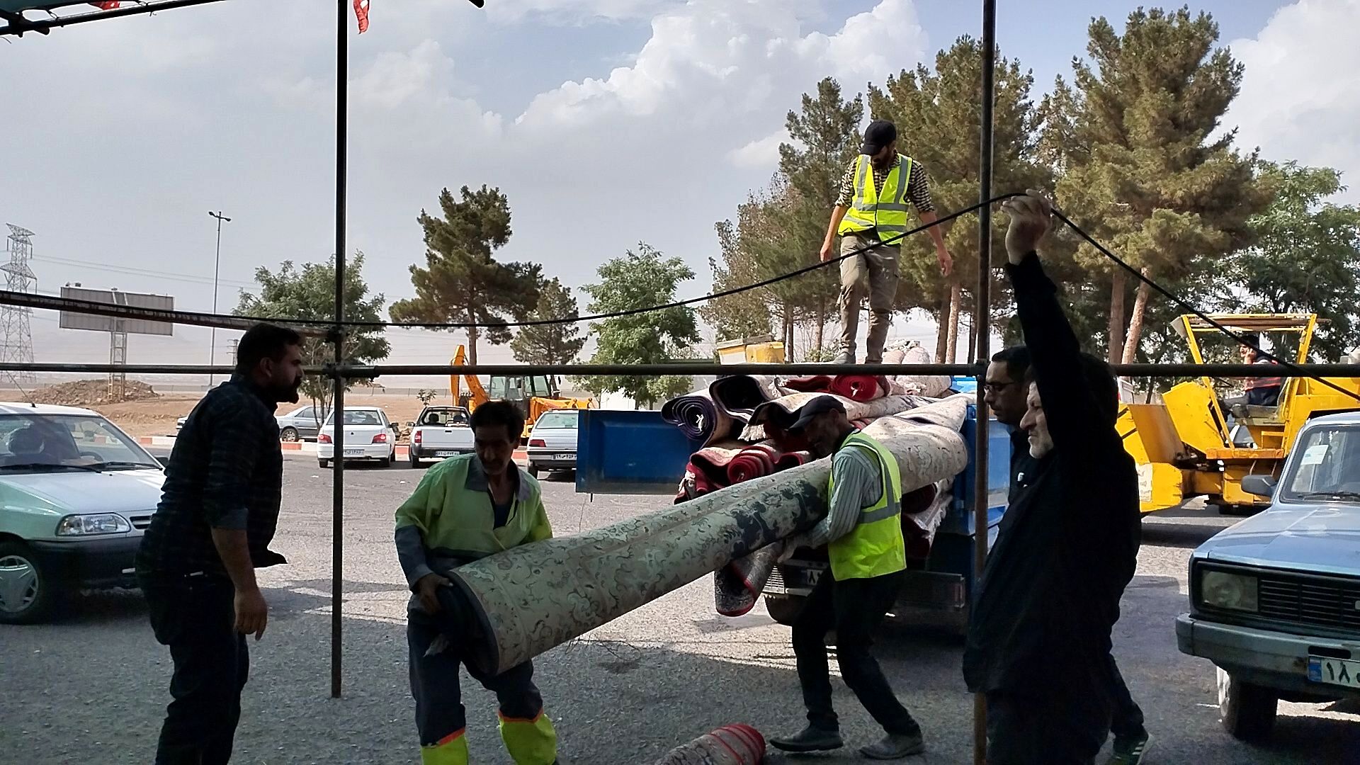  آماده سازی اسکان و مواکب پذیرایی زائران مراسم بدرقه قائد شهید امت در نظرآباد