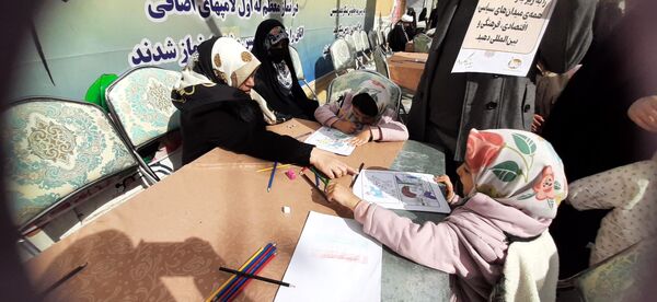جلوه هایی از راهپیمایی جشن پیروزی انقلاب در شهر قم