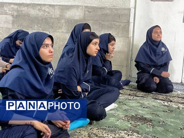 انتخابات شورای دانش‌آموزی در دبیرستان دخترانه فرزانگان شهرقدس