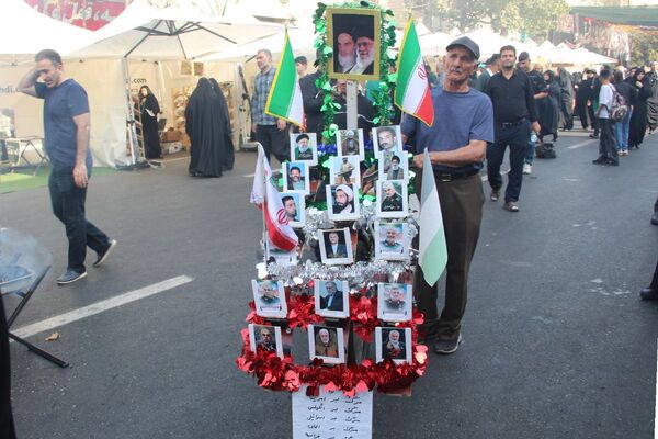 حضور باشکوه جاماندگان اربعین حسینی در شهر ری