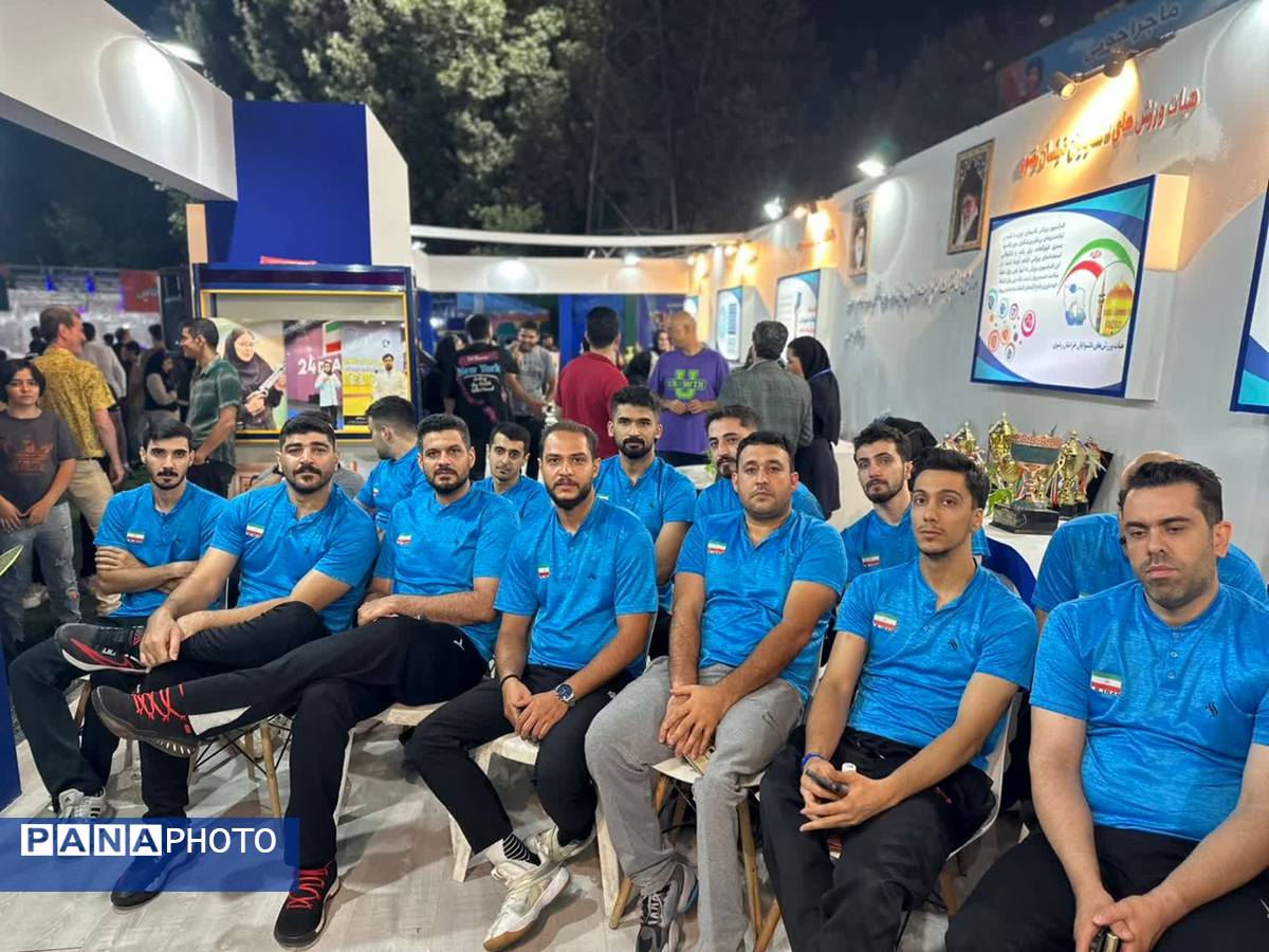 فعالیت غرفه منطقه ۱۰ شهرداری مشهد مقدس در جشنواره خانواده ورزش 