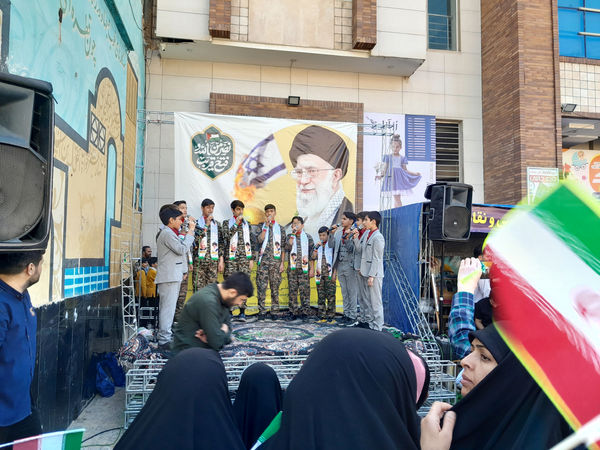 راهپیمایی روز قدس همراه با تشییع پیکر شهید صداقت در قم