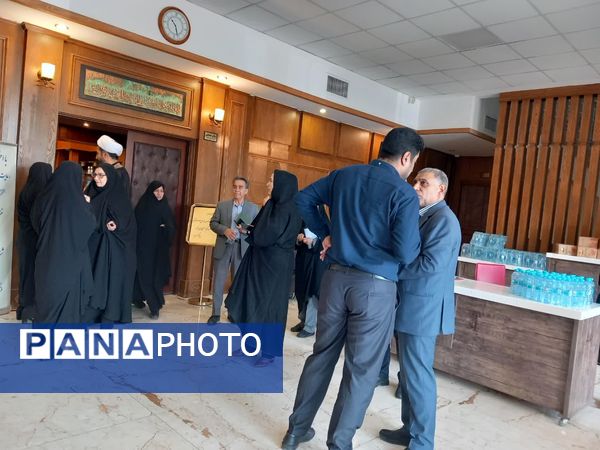 جلسه ستاد پروژه مهر مدارس دولتی و غیردولتی ناحیه ۶ مشهد در فرهنگسرای مصلی نژاد