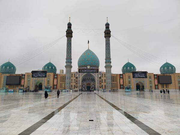 اعزام دانش‌آموزان شهرستان دره شهر به اردوی زیارتی قم