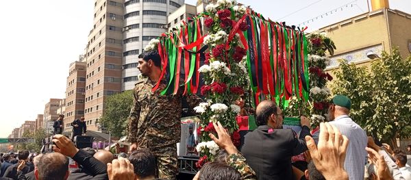 تشییع باشکوه پیکر بسیجی شهید در حمله رژیم صهیونیستی؛ مردم با فریاد مرگ بر اسرائیل وداع کردند