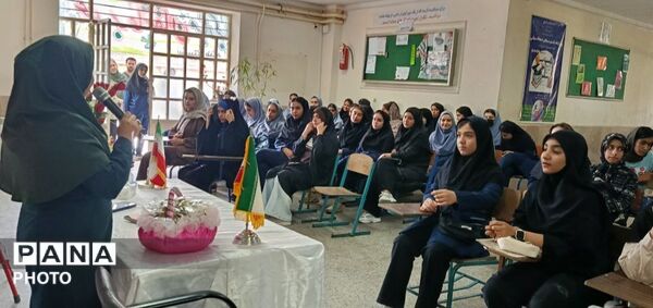 تقدیر از نفرات برتر درسی فرهنگی و هنری جشنواره خوارزمی همزمان با عید غدیر