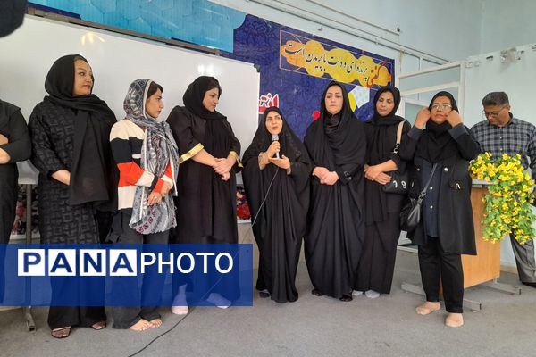  انتخابات انجمن اولیا و مربیان دبیرستان شاهد فیض