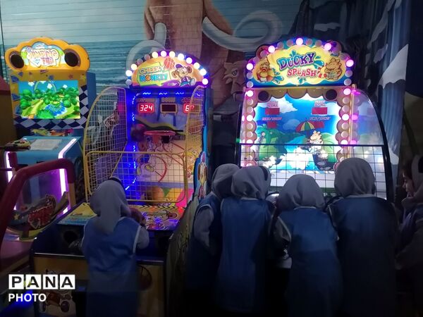 اردو تفریحی دانش آموزان مدرسه ناهید نخودی 