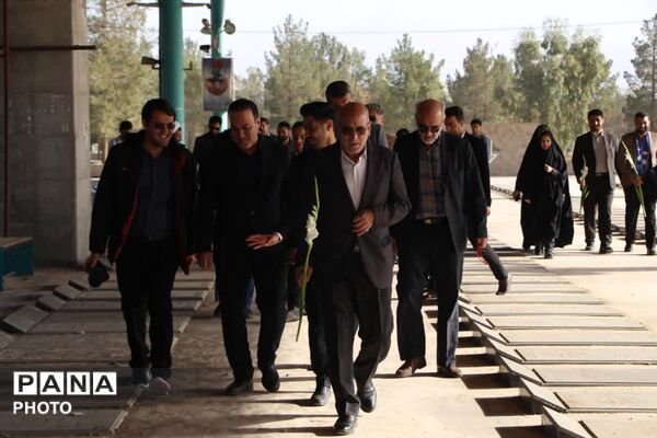 آیین غبارروبی مزار گلزار شهدا خلدبرین یزد