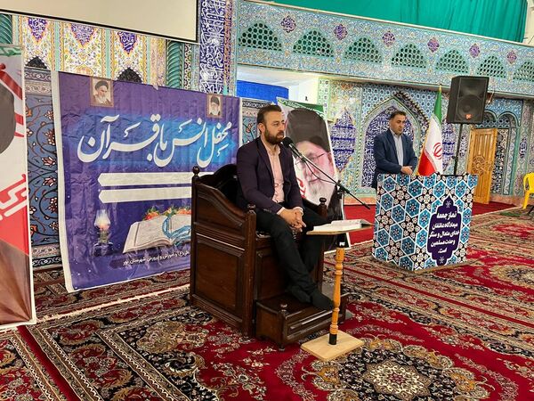 تلاوت آیات نور بخش قرآن در ایام بهار قرآن 