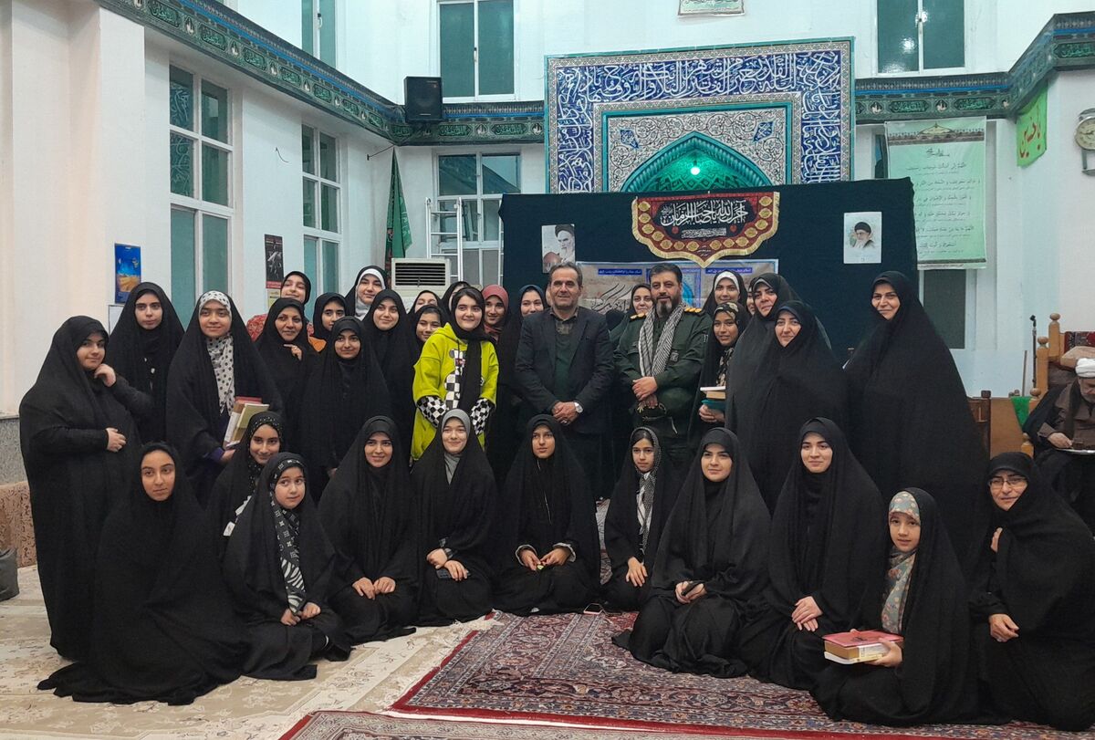 اعتکاف دانش آموزی مقدمه ای برای خودسازی است 