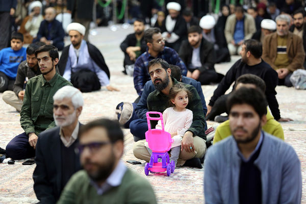 محفل قرآنی و جشن میلاد امام باقر(ع) در شب یلدای حرم حضرت معصومه(س)