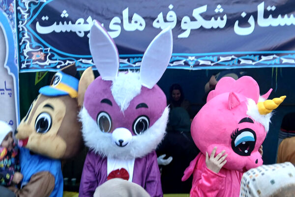 برپایی موکب‌های دانش‌آموزی در آباده برای میلاد جشن موعود