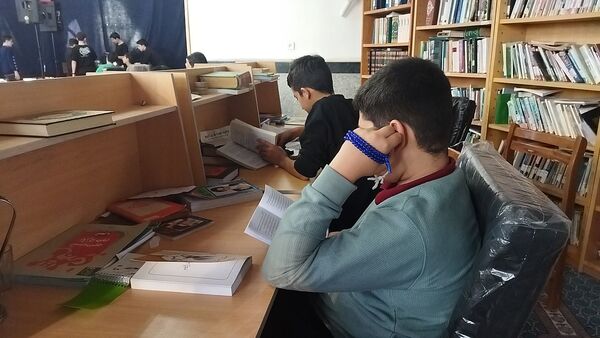  تفریح و مطالعه در دل اعتکاف