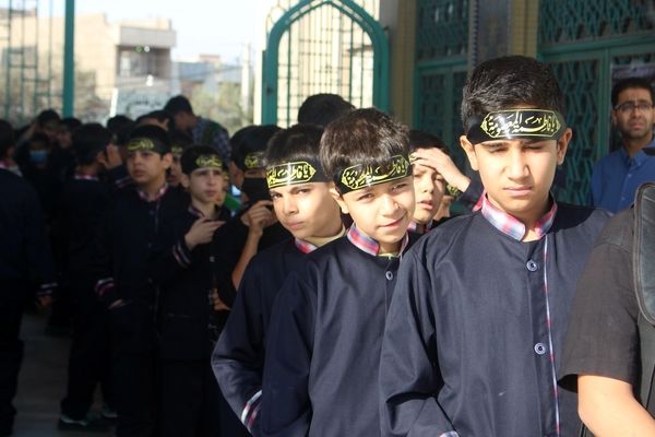 عزاداری دانش‌آموزان قم در آستان مقدس امامزاده سیدعلی(ع)