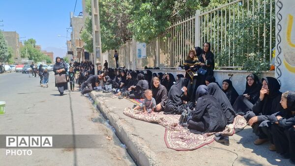 مراسم صبح عاشورای حسینی در مسجد جامع امیرالمؤمنین با حضور عزاداران حسینی 