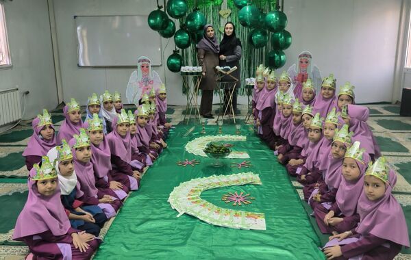 جشن قرآن پایه اول در دبستان دخترانه امام هادی (ع)