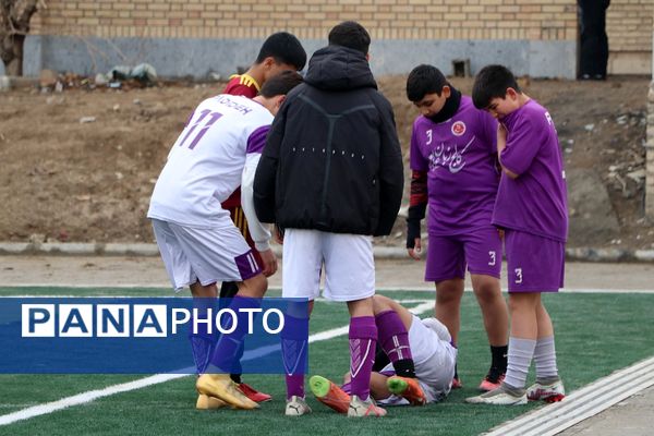 آیین افتتاحیه زمین ورزشی چمن مصنوعی اورین