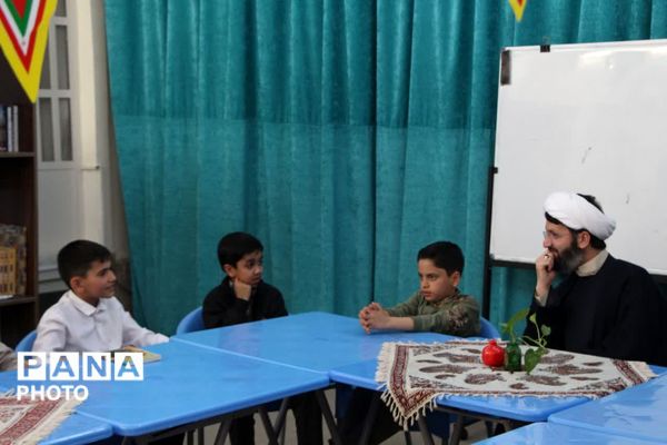 برگزاری جلسه سفیران کتاب یزد با نویسنده کتاب «فرمانده سری»