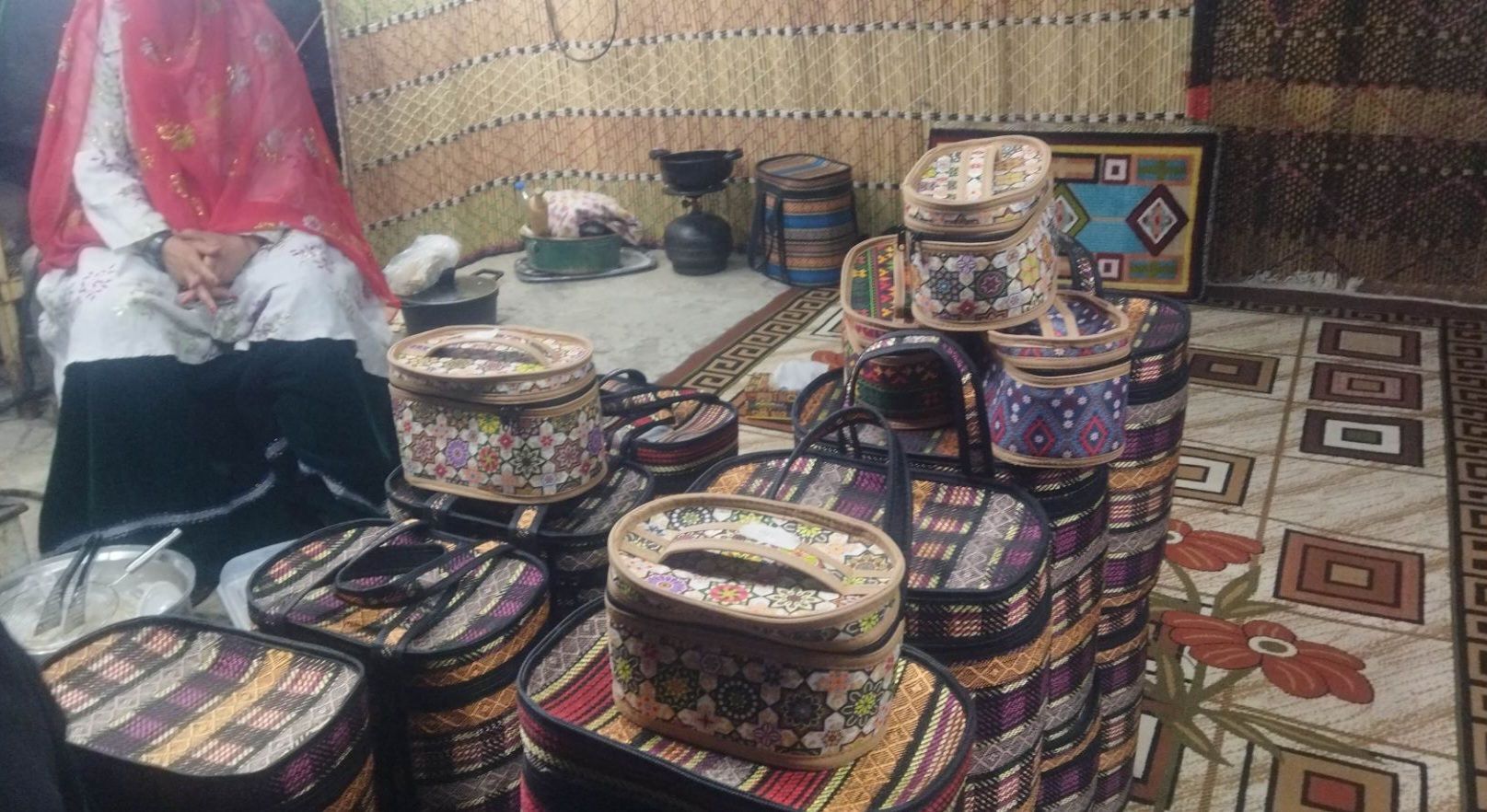 جشنواره سوغات عشایر سراسر کشور در همدان