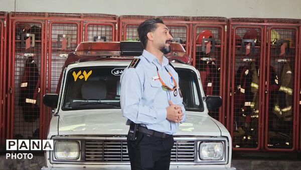 بازدید از ایستگاه آتش نشانی به مناسبت روز آتش نشان