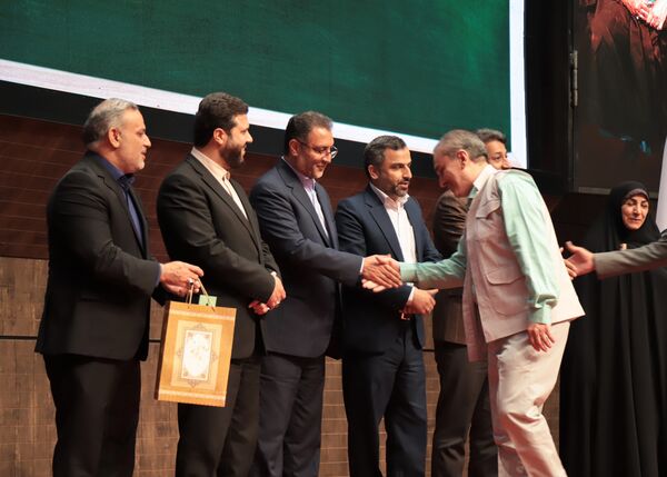 همایش بزرگ تجلیل از معلمان نمونه شهر تهران توسط وزیر آموزش و پرورش