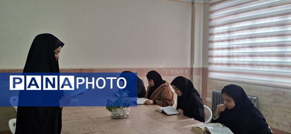 قرائت قرآن هدیه دانش آموزان دبیرستان شهید عیسی وند به روح سید حسن نصرالله