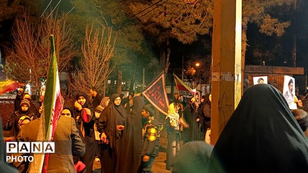 مراسم بیعت با نائب صاحب الزمان(عج) در گنبد سبز نیشابور 