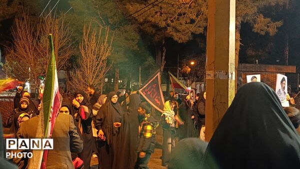 مراسم بیعت با نائب صاحب الزمان(عج) در گنبد سبز نیشابور 