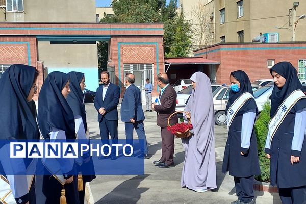 مراسم آغاز سال تحصیلی و نواختن زنگ مقاومت