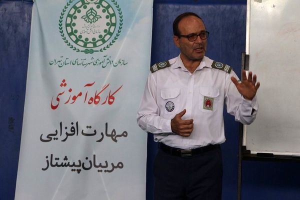 کارگاه آموزشی مهارت افزایی مربیان پیشتاز در بهارستان ۲