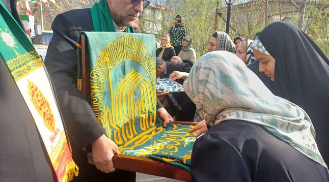 تجلیل از خادمین حرم رضوی(ع) در روستای تکیه سپهسالار