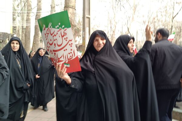 حضور گسترده مردم شهرستان شهید پرور شهرستان شهریار در راهپیمایی ۲۲ بهمن