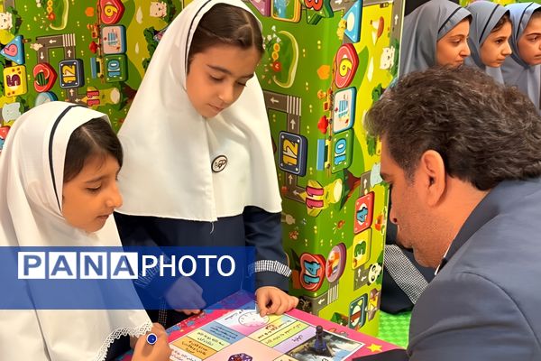 آیین افتتاحیه اتاق بازی و یادگیری در دبستان نیایش شهرستان قدس