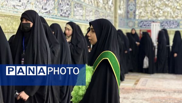 آیین غبارروبی حرم حضرت معصومه(س) با حضور بانوان طلبه