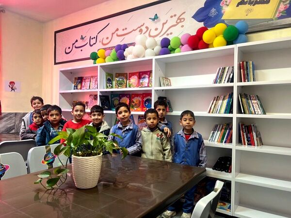 افتتاح کتابخانه در دبستان شهید اسلامی تبادکان 