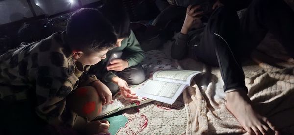 سحرگاه دانش‌آموزان معتکف 