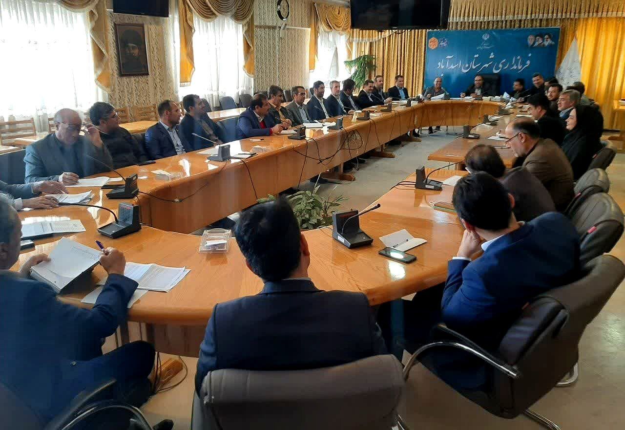 تسریع در پرداخت تسهیلات و تقویت پارلمان‌های محلی محور خدمت‌رسانی است