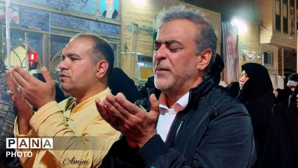 تجمعات حماسی در نجف آباد همراه با اقامه نماز استغاثه
