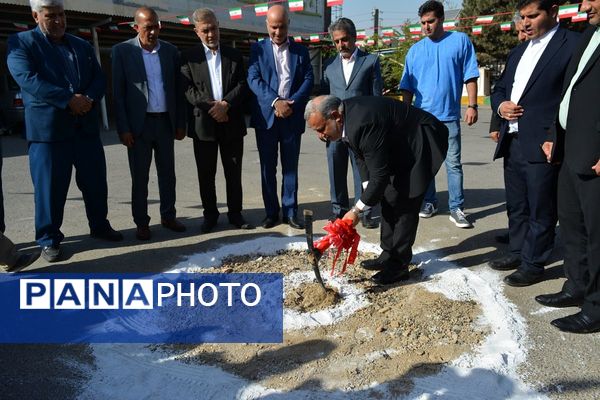 بهارستان روی ریل پیشرفت، افتتاح چندین طرح خدماتی و عمرانی