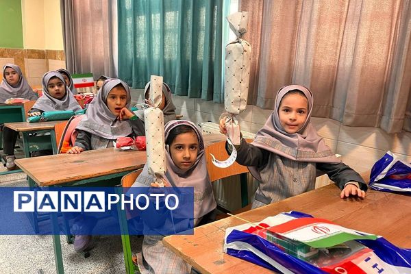 جشن شکوفه‌ها در مدارس بهارستان‌دو؛ آغاز سفری تازه برای کلاس اولی‌ها