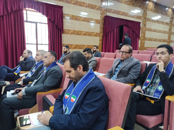 نشست هم‌اندیشی مسئولان سازمان دانش‌آموزی نواحی و مناطق استان فارس