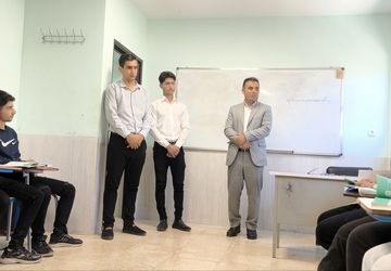  هدف از بازدیدهای مدارس ، تلاش برای ایجاد فضایی پویا و پر انگیزه برای دانش‌آموزان و تقویت روحیه آن‌هاست