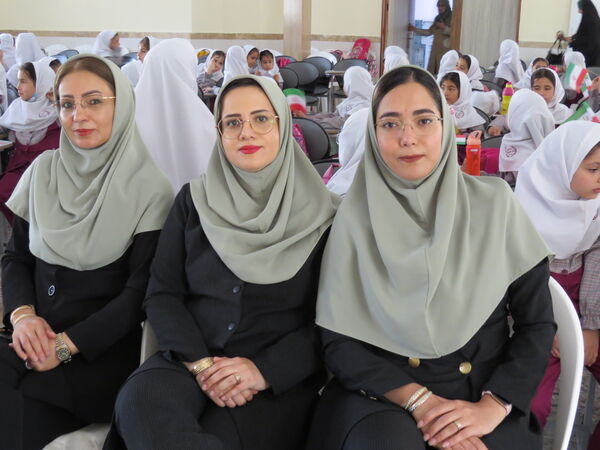 جشن الفبا در مدرسه دخترانه امام خمینی(ره) بجنورد