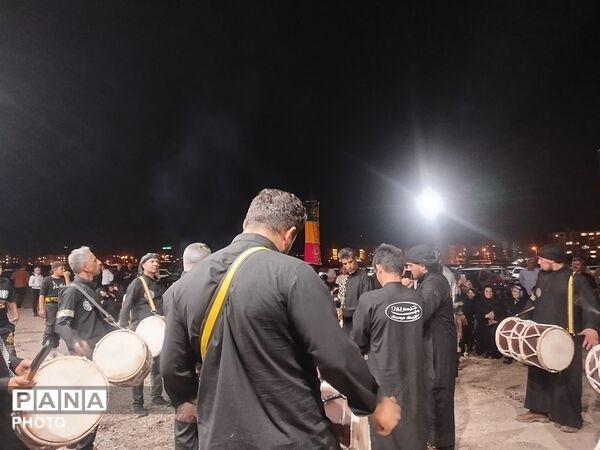 توقف درمسیر عاشقی، موکب حیدریون پذیرای زائران وعزادارن رهبری