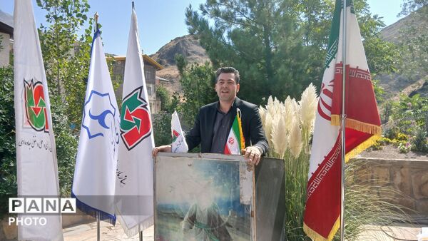 تجهیز و ایمن‌سازی راکبان موتورسیکلت در روستای کندر با حضور مسئولان راهور و آموزش و پرورش 