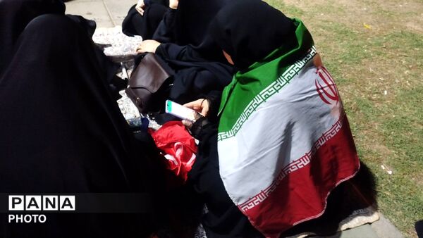 خیابان‌های نظرآباد صحنه نمایش وحدت و همبستگی 