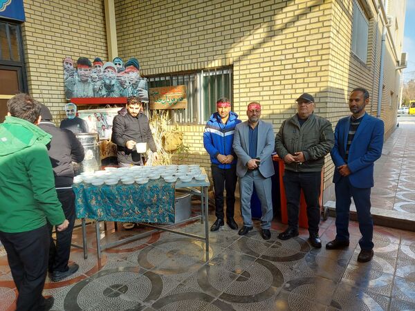 پسران حاج قاسم سلیمانی در گلزار شهدا ملارد یاد او و شهدا را گرامی داشتند